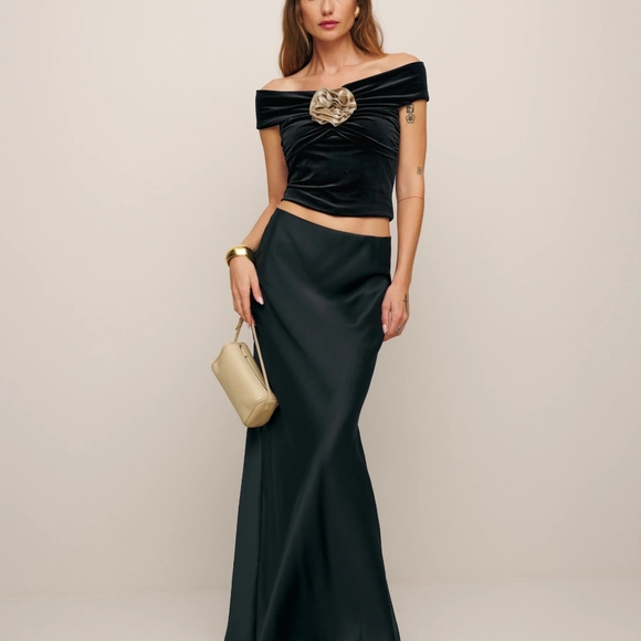 Reformation Emerald Knit Top in Black & Champagne - Picture 3 of 7